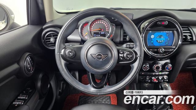 MINI Cooper 5Door Standard 3rd 2019 — фото 13