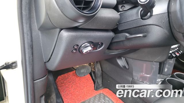 MINI Cooper 5Door Standard 3rd 2019 — фото 17
