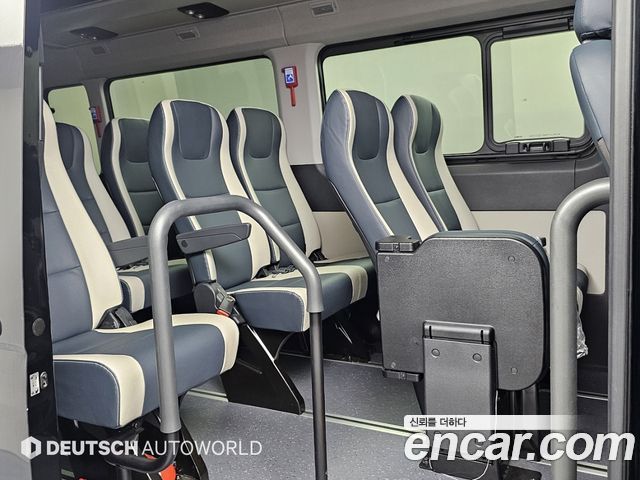 Hyundai Solati 15-seater deluxe 2024 — фото 16