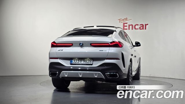 BMW X6 (G06) xDrive40i M Sport 2025 — фото 4