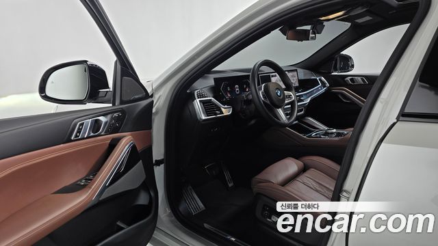 BMW X6 (G06) xDrive40i M Sport 2025 — фото 10