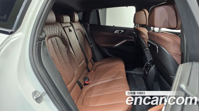 BMW X6 (G06) xDrive40i M Sport 2025 — фото 11