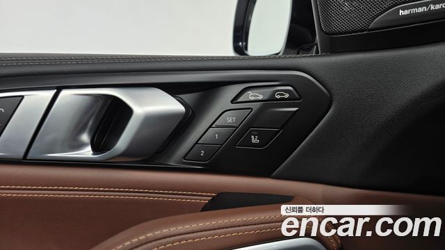 BMW X6 (G06) xDrive40i M Sport 2025 — фото 30