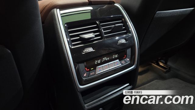 BMW X6 (G06) xDrive40i M Sport 2025 — фото 37