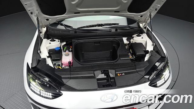 Hyundai Ioniq 6 Long Range Exclusive + 2023 — фото 6