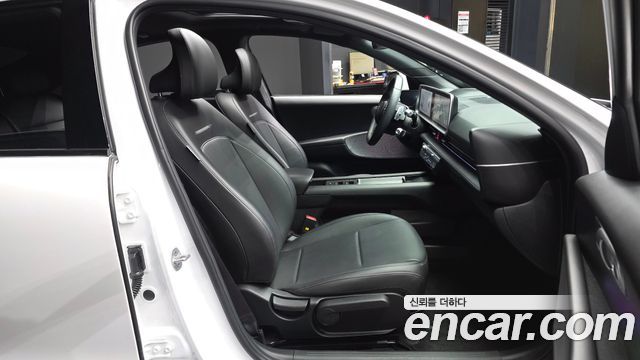 Hyundai Ioniq 6 Long Range Exclusive + 2023 — фото 11