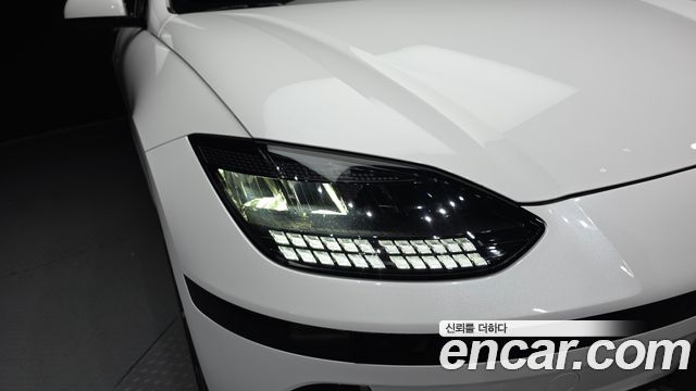 Hyundai Ioniq 6 Long Range Exclusive + 2023 — фото 22