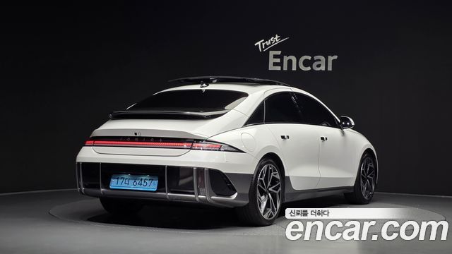Hyundai Ioniq 6 Long Range Exclusive + 2023 — фото 2