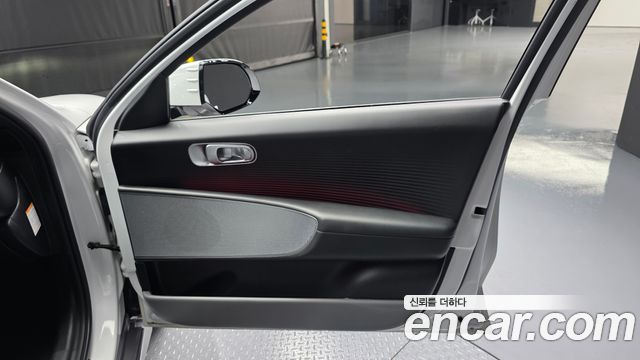 Hyundai Ioniq 6 Long Range Exclusive + 2023 — фото 25