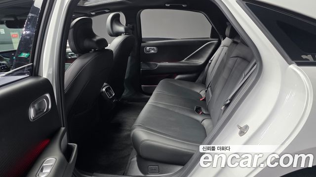 Hyundai Ioniq 6 Long Range Exclusive + 2023 — фото 26