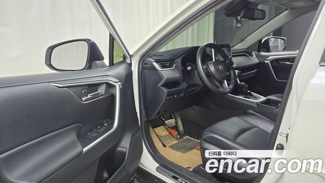 Toyota RAV4 (V) 2.5 2WD Hybrid 2019 — фото 10