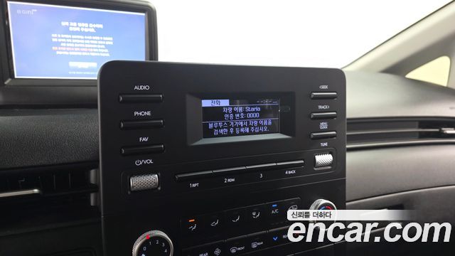 Hyundai Staria Tourer 11-Seater Modern 2022 — фото 15
