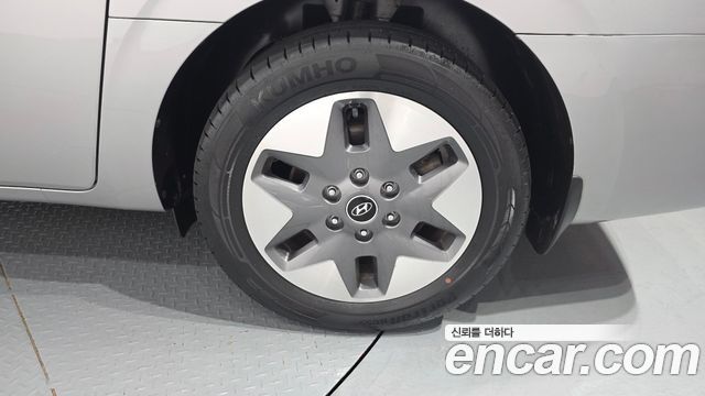 Hyundai Staria Tourer 11-Seater Modern 2022 — фото 21