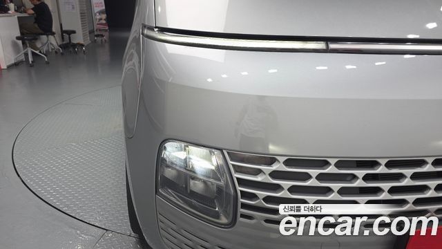 Hyundai Staria Tourer 11-Seater Modern 2022 — фото 22
