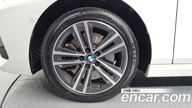 BMW 2 Series Gran Coupe (F44) 220i Sport 2023 — фото 5