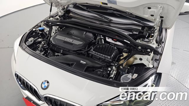 BMW 2 Series Gran Coupe (F44) 220i Sport 2023 — фото 6