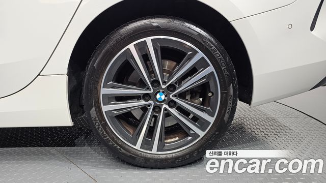 BMW 2 Series Gran Coupe (F44) 220i Sport 2023 — фото 21