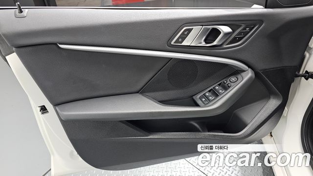 BMW 2 Series Gran Coupe (F44) 220i Sport 2023 — фото 24