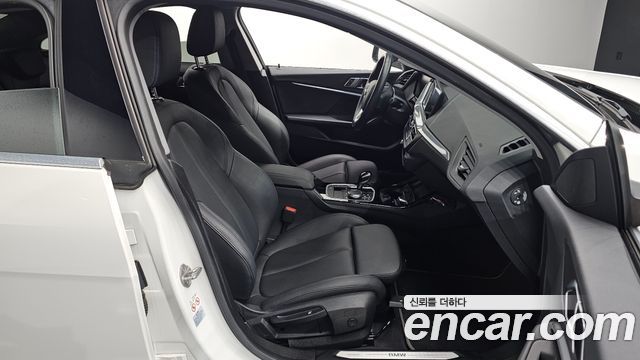 BMW 2 Series Gran Coupe (F44) 220i Sport 2023 — фото 26