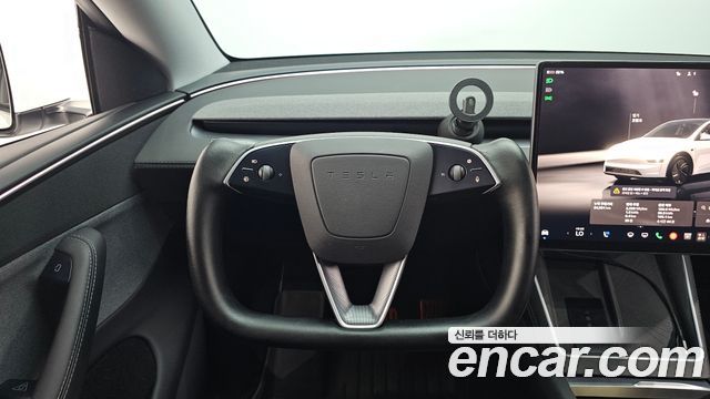 Tesla Model Y RWD 2025 — фото 16