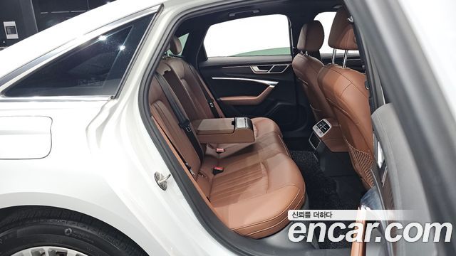 Audi A6 (C8) 40 TDI Premium 2020 — фото 11