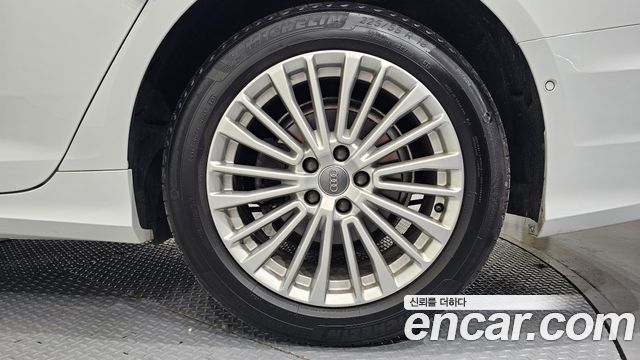 Audi A6 (C8) 40 TDI Premium 2020 — фото 21