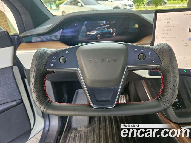 Tesla Model X AWD 2023 — фото 16