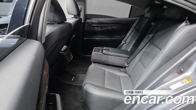 Lexus ES350 Supreme XV60 2017 — фото 12