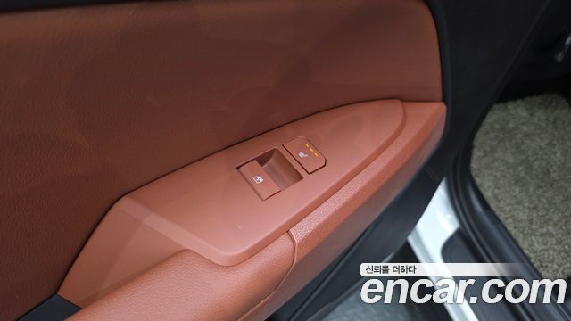 Kia Sportage (V) Gasoline 1.6 Turbo 2WD Signature 2025 — фото 27
