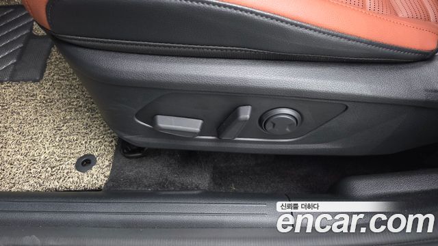 Kia Sportage (V) Gasoline 1.6 Turbo 2WD Signature 2025 — фото 29