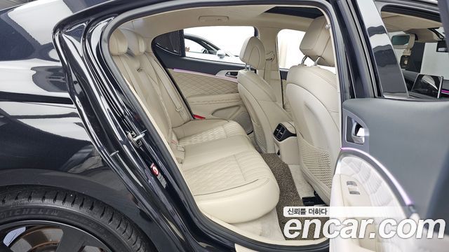 Genesis G70 3.3T Sport Prestige 2019 — фото 16