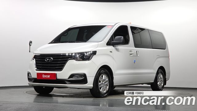 Hyundai Grand Starex Van 5-Seater Modern 2019 — фото 1