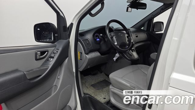 Hyundai Grand Starex Van 5-Seater Modern 2019 — фото 10