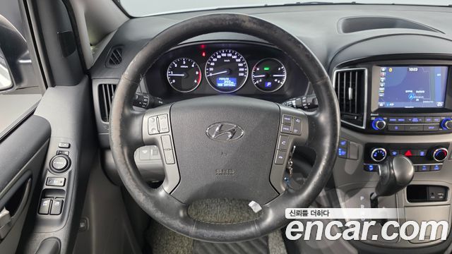Hyundai Grand Starex Van 5-Seater Modern 2019 — фото 13