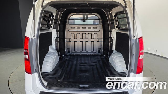 Hyundai Grand Starex Van 5-Seater Modern 2019 — фото 20