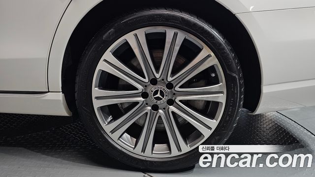 Mercedes-Benz E-Class (W213) E450 4MATIC Exclusive 2022 — фото 21