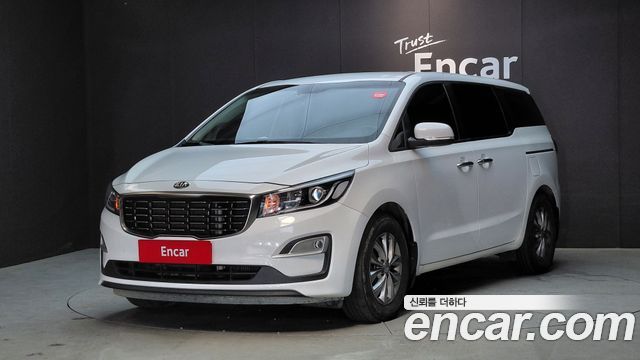 Kia Carnival 11-Seater Deluxe 2020 — фото 1