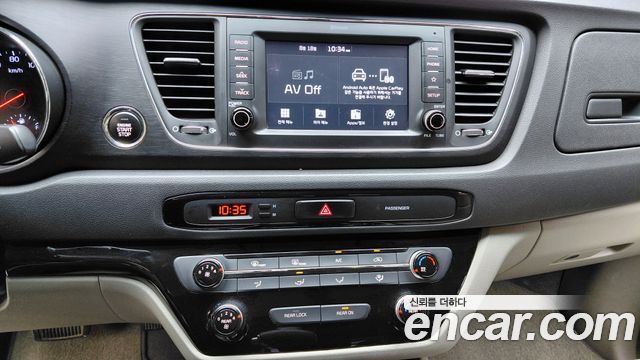 Kia Carnival 11-Seater Deluxe 2020 — фото 17