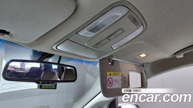 Kia Carnival 11-Seater Deluxe 2020 — фото 20
