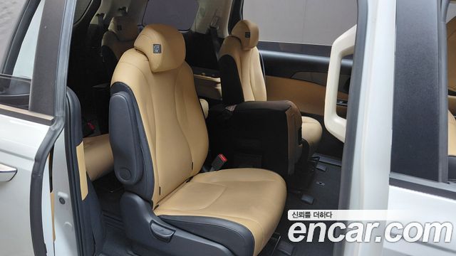 Kia Carnival (IV) Gasoline 11-Seater Prestige 2023 — фото 11