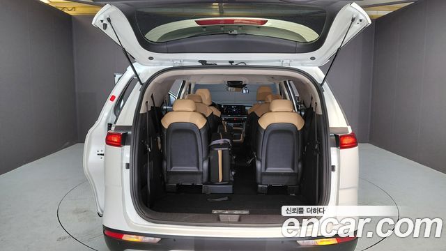 Kia Carnival (IV) Gasoline 11-Seater Prestige 2023 — фото 15