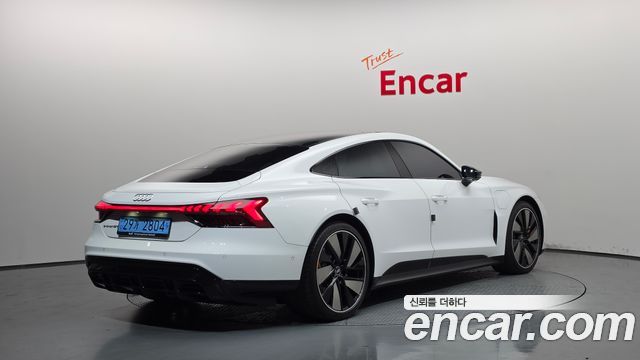 Audi e-tron GT GT quattro Premium 2023 — фото 2