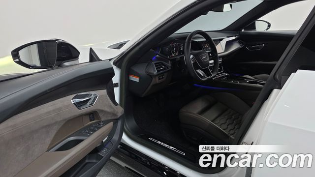 Audi e-tron GT GT quattro Premium 2023 — фото 10