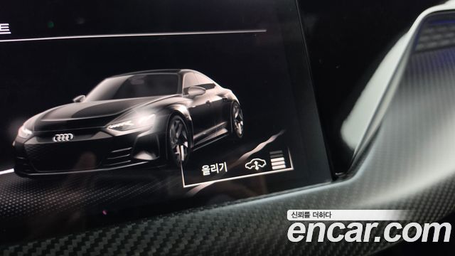 Audi e-tron GT GT quattro Premium 2023 — фото 16