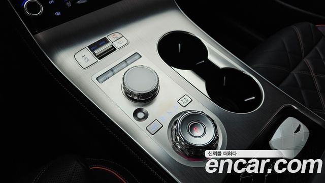 Genesis GV70 2.5T Gasoline 2WD 2025 — фото 9
