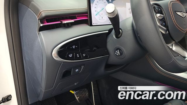 Genesis GV70 2.5T Gasoline 2WD 2025 — фото 18