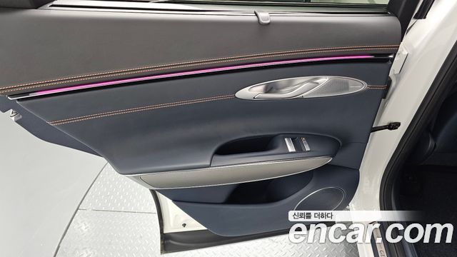 Genesis GV70 2.5T Gasoline 2WD 2025 — фото 25