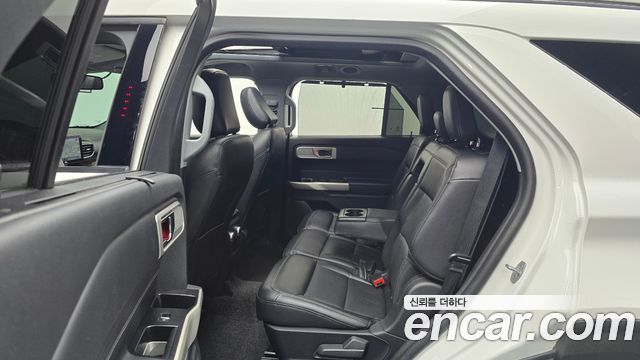 Ford Explorer (VI) 2.3 LimIted 4WD 2021 — фото 11