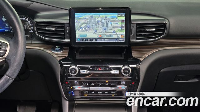 Ford Explorer (VI) 2.3 LimIted 4WD 2021 — фото 18