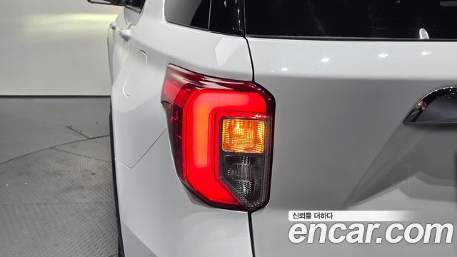 Ford Explorer (VI) 2.3 LimIted 4WD 2021 — фото 23